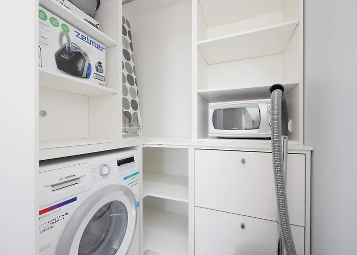 Stacja Wola Nowoczesny Z Balkonem I Parkingiem By Renters Warsaw