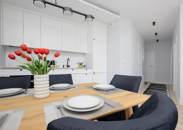 Stacja Wola Nowoczesny Z Balkonem I Parkingiem By Renters Apartment