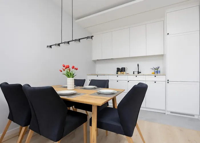 Stacja Wola Nowoczesny Z Balkonem I Parkingiem By Renters Warsaw