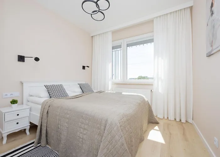 Stacja Wola Nowoczesny Z Balkonem I Parkingiem By Renters Apartment