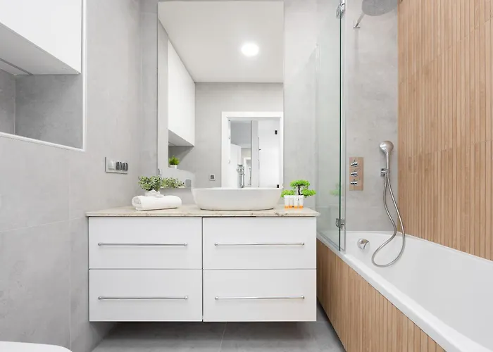 Stacja Wola Nowoczesny Z Balkonem I Parkingiem By Renters Warsaw