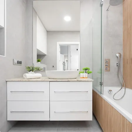 Stacja Wola Nowoczesny Z Balkonem I Parkingiem By Renters ワルシャワ